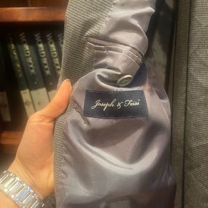 JOSEPH & FEISS 2 piece suit in color gray. Size 16 boys